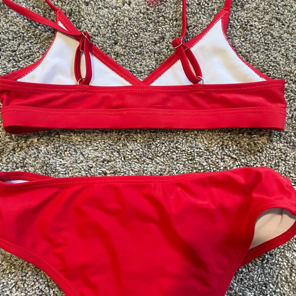 Red bikini - Picture 2 of 2